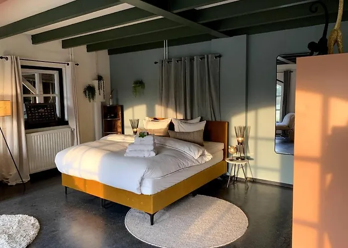 Appartement Mastbos Estate Carriage House