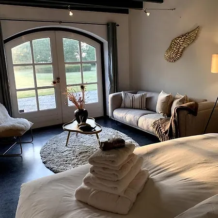 Mastbos Estate Carriage House *